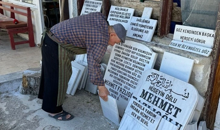 62 yıllık mezar taşı ustası, kendisine 2 ayrı mezar taşı yaptı