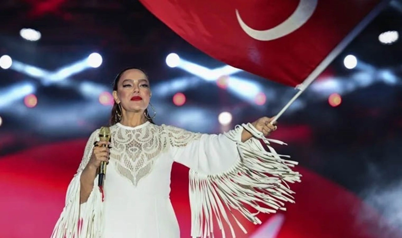 ABB 'Ebru Gündeş konserinin' maliyetini açıkladı: 'Net rakam 69 milyon lira değil...&