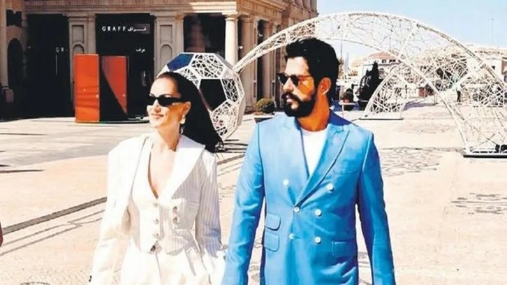 Burak Özçivit ve Fahriye Evcen Katar'da! Özel bir davete katılan çifte yoğun ilgi