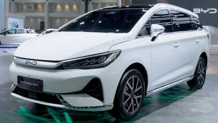 BYD'den aile dostu yeni otomobil! Görüntüleri ortaya çıktı