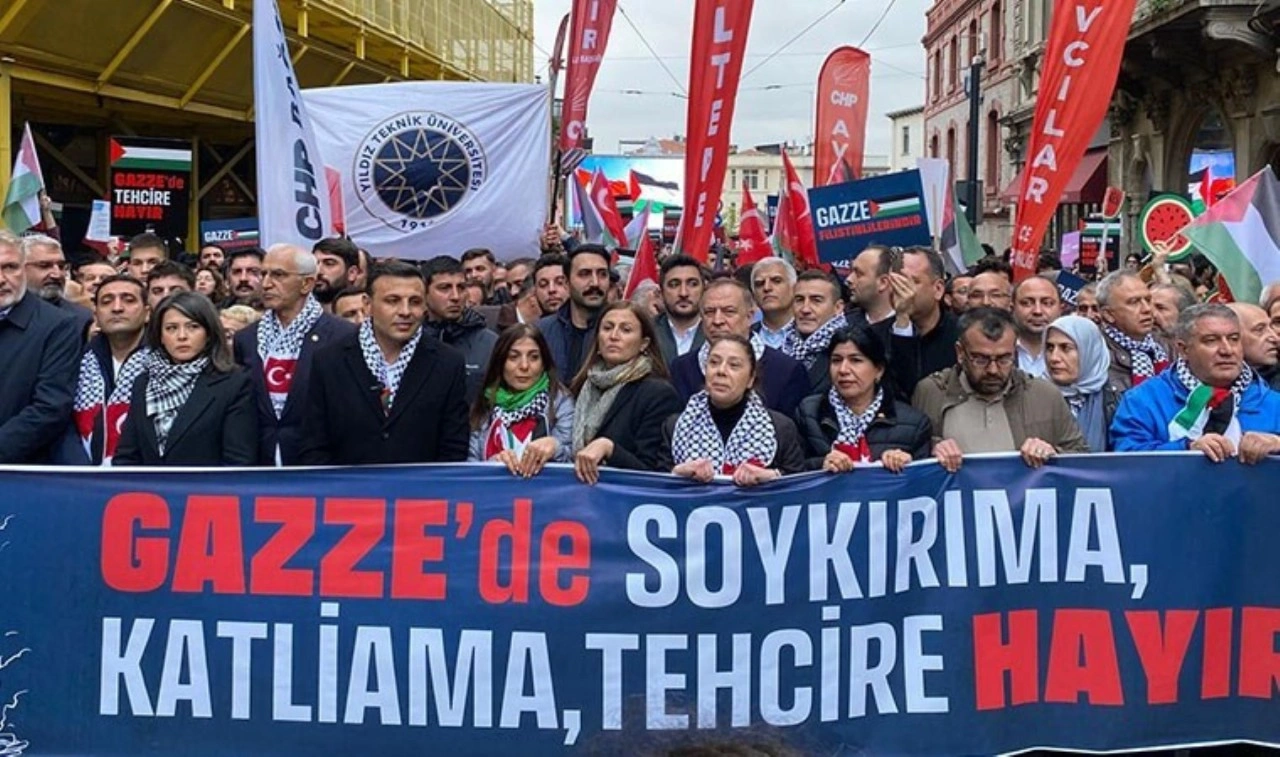 CHP, Filistin için Tünel'den Taksim'e yürüyor