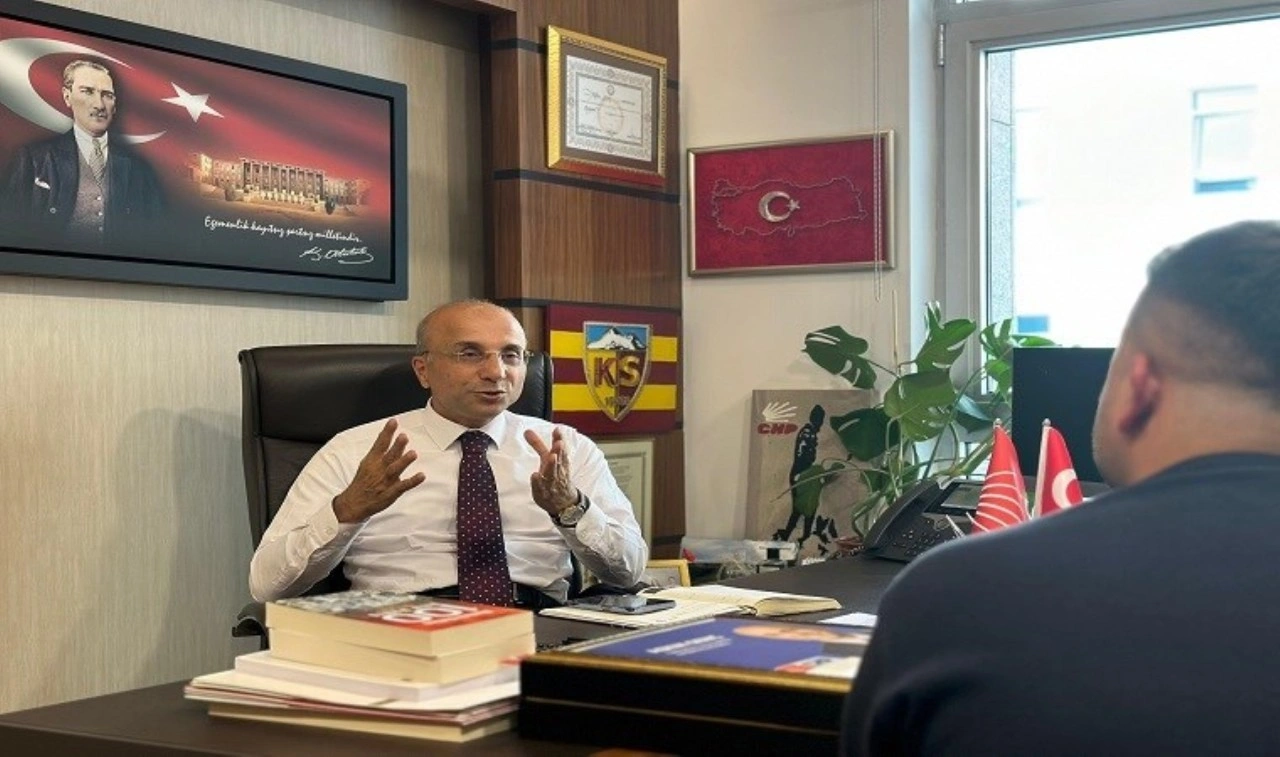 CHP’li Genç: 'Çocuk okulda, veli evinde mutlu değil'