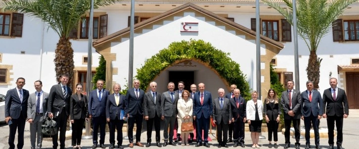 Cumhurbaşkanı Ersin Tatar, Cumhuriyetçi Halk Partisi heyetini kabul ederek görüştü