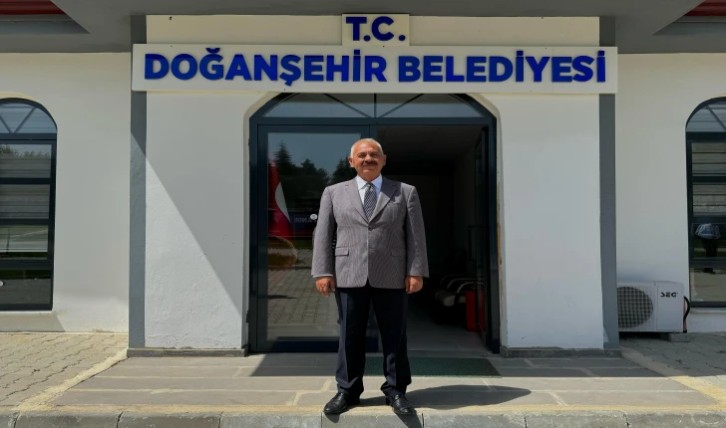 Doğanşehir Belediyesi Tabelasına &#8220;T.C.&#8221; İbaresi Eklenmesi: Bir Değerlendirme