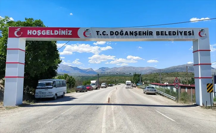 Doğanşehir’in Giriş Takısı Yenilendi