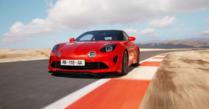 Efsane marka Alpine artık Türkiye'de! Alpine A110 özellikleri ve fiyatı!