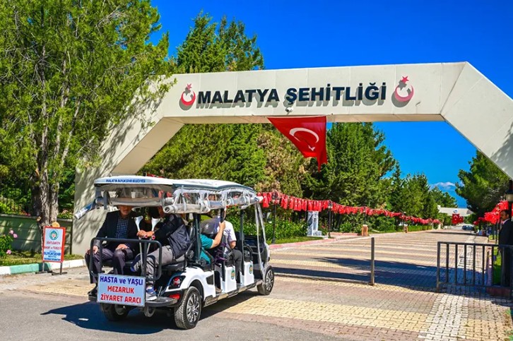 Engelli ve Yaşlı Vatandaşlar İçin Mezarlık Ziyaretlerinde Ulaşım Kolaylığı