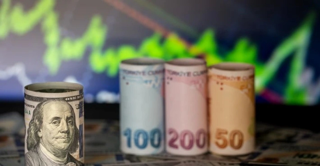 Euro 40,05, sterlin 47,45, dolar 36,70 TL’den işlem görüyor