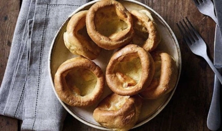 İngiliz mutfağının çok sevilen pratik lezzeti: Yorkshire pudding tarifi