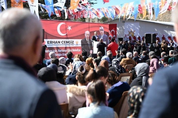 Malatya'da AK Parti Büyükşehir Adayı Sami Er Kuluncak'ta Coşkuyla Karşılandı