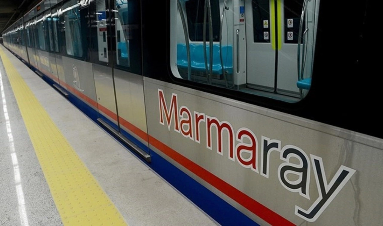 Marmaray'da arıza: Seferler gecikmeli yapılıyor