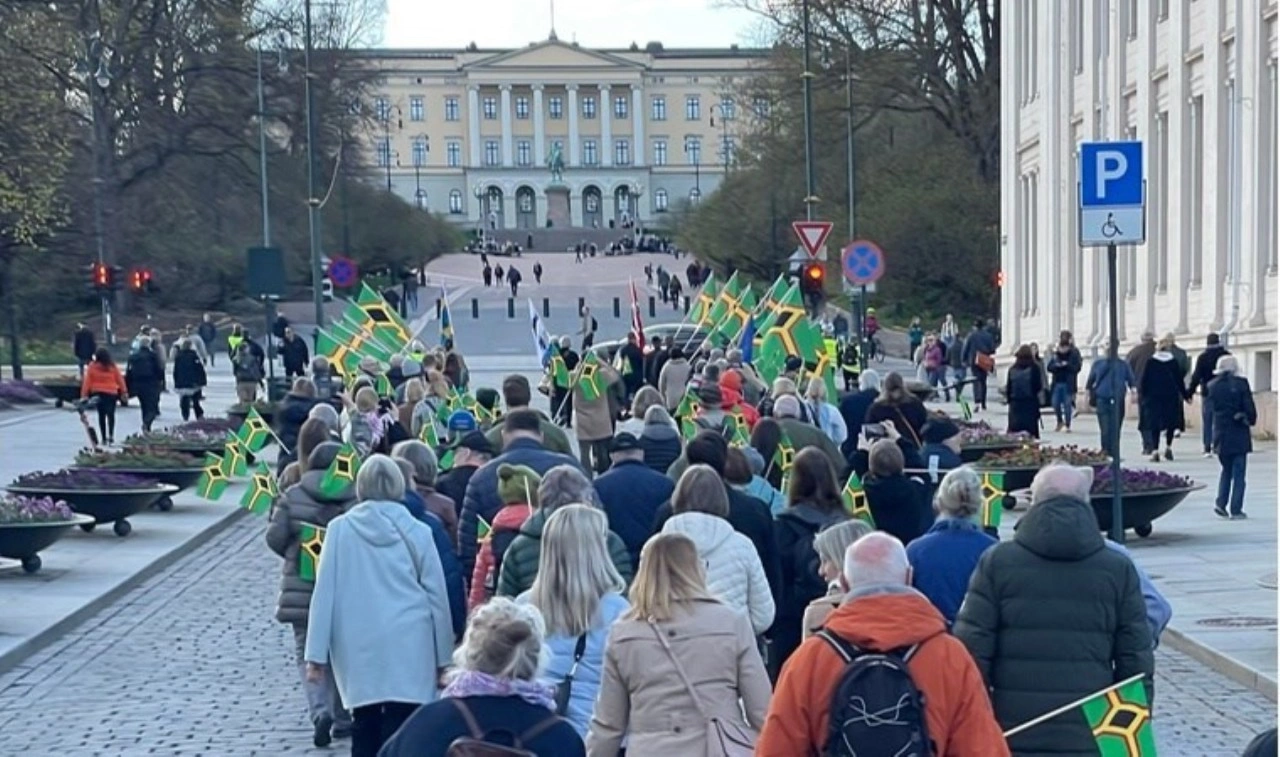 Norveç, yerli halk Samiler ve azınlıklardan özür diledi