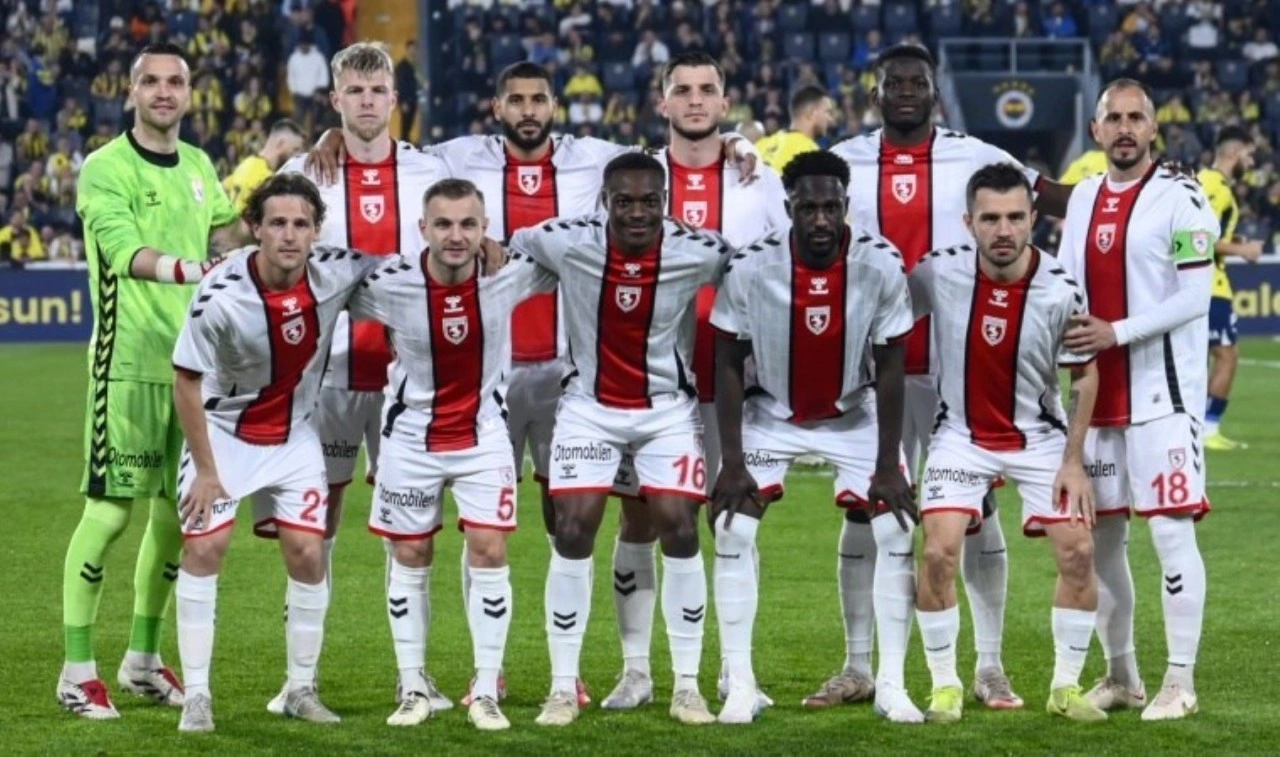 Samsunspor'dan Fenerbahçe maçı paylaşımı: 'Her şeye rağmen...'