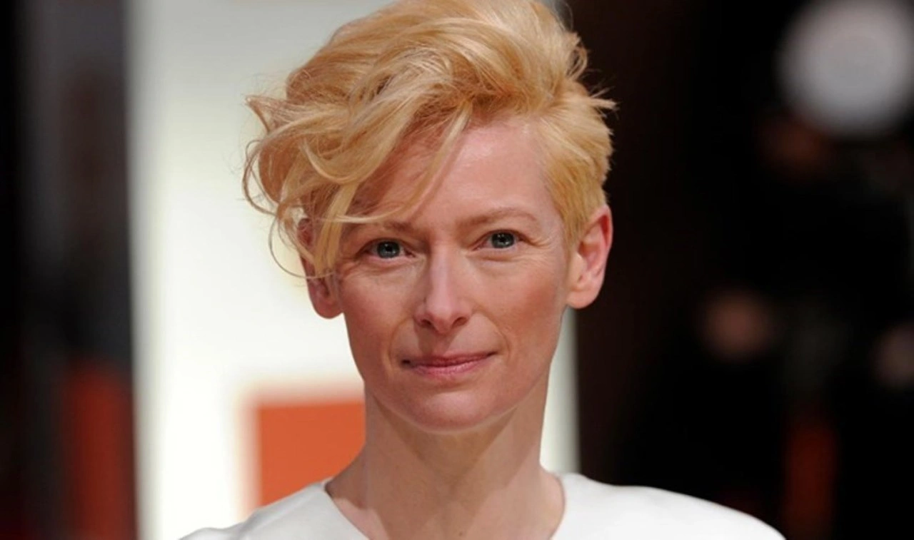 Tilda Swinton gözyaşlarını tutamadı: Sinemaya ara veriyor!