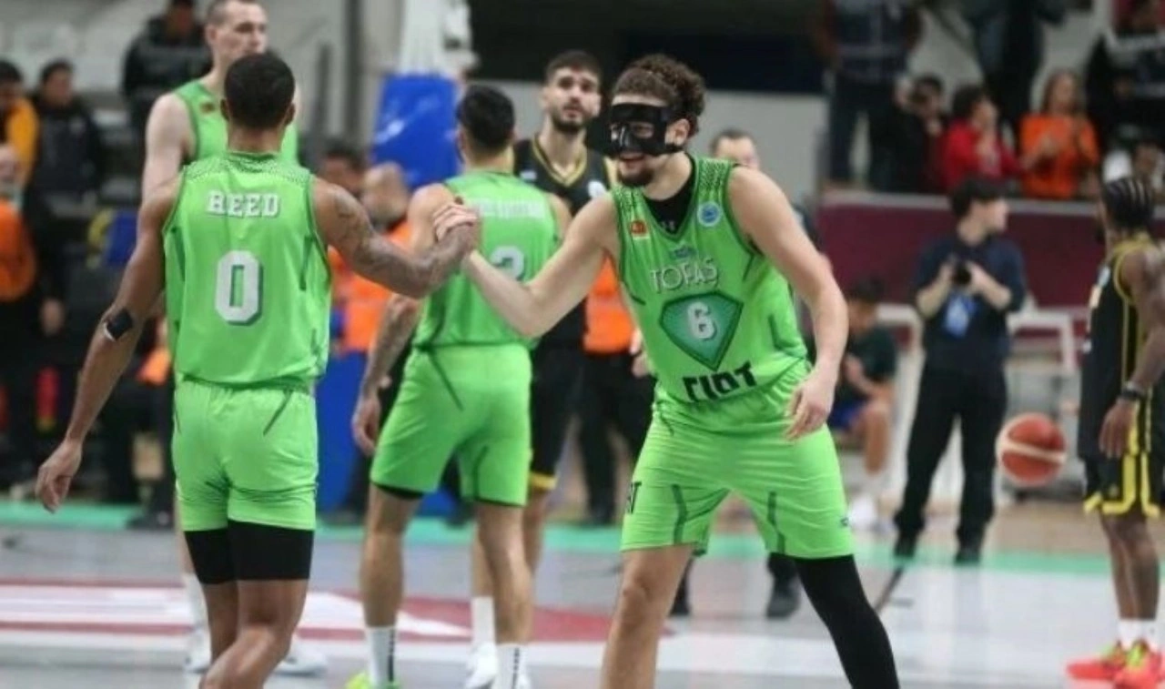 TOFAŞ, Maroussi Basketbol'u eli boş gönderdi!