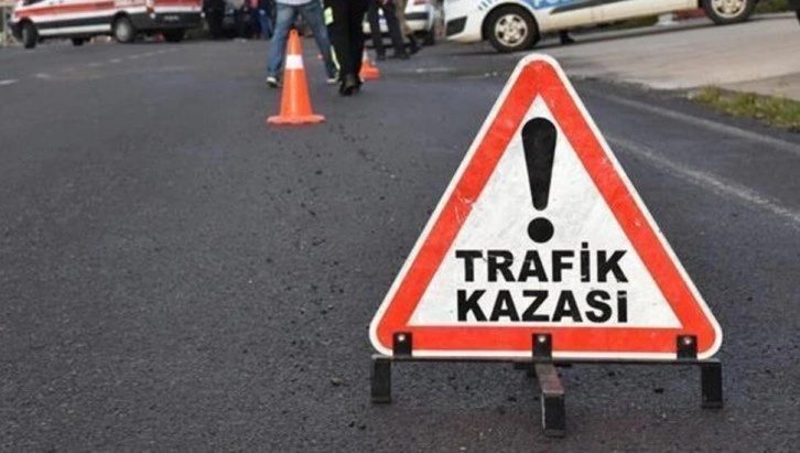 Trafik kazasına sebep olan 2 araç sürücüsü hakkında yasal işlem başlatıldı