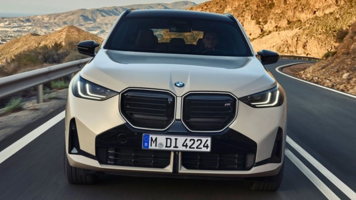 Vites yok ama var gibi! Elektrikli BMW modellerinde ilginç teknoloji!