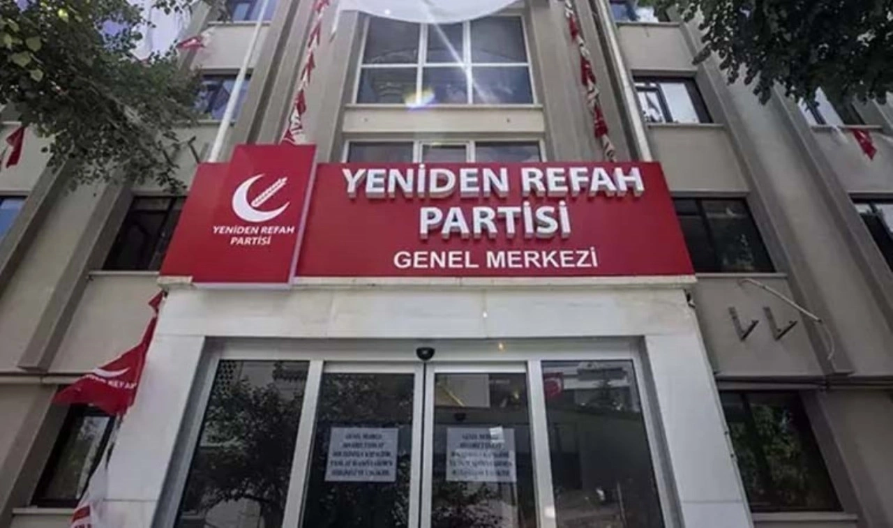 Yeniden Refah Partili belediye başkanı istifa etti