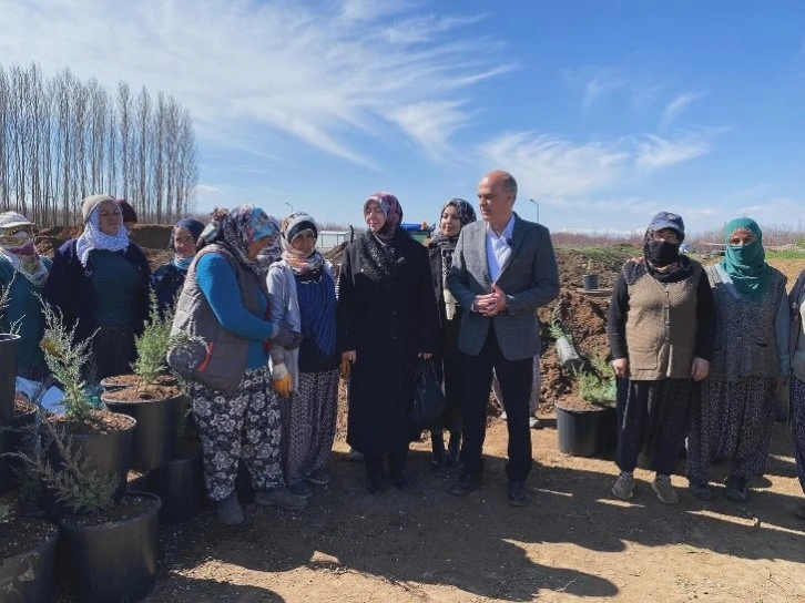 Yeniden Refah Partisi Yeşilyurt Belediye Başkan Adayı Murat Aslan'dan Kadınlara Destek