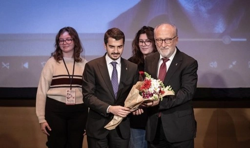 27. Ankara Tiyatro Festivali’nde ‘onur ödülü’ usta oyuncu Altan Erkekli’nin: ‘Yaşasın sanat!’