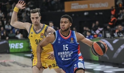 Anadolu Efes, evinde ALBA Berlin'i rahat geçti!