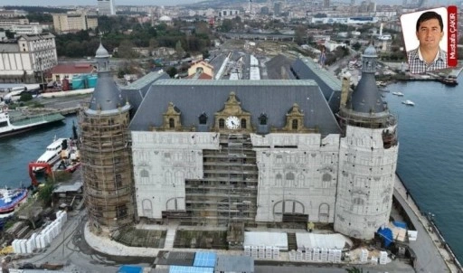 Bakan Ersoy’dan Haydarpaşa ve Sirkeci garlarında ‘yeni yapı’ itirafı da geldi