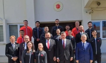 Büyükelçi Feyzioğlu,Türkiye Karate Federasyonu heyetini kabul etti