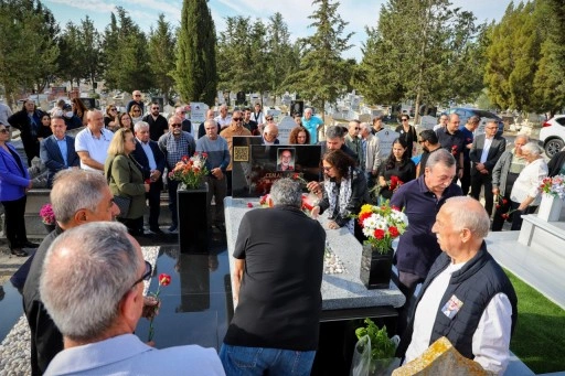 Cemal Arkut, vefatının birinci yıl dönümünde kabri başında anıldı