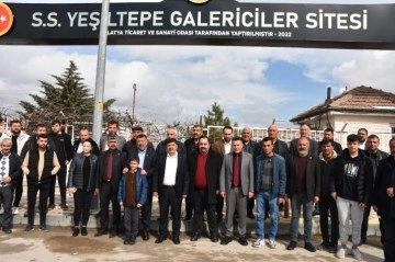 CHP Heyeti Yeşiltepe Galericiler Sitesini Ziyaret Etti