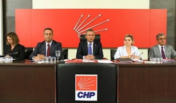 CHP, TBMM kapalı grup toplantısı Özgür Özel başkanlığında başladı