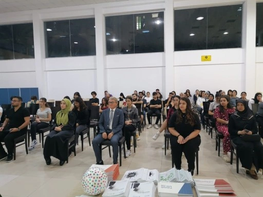 DAÜ-PDRAM’dan “üniversite yaşamına uyum” semineri