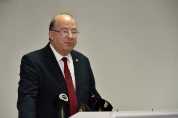 Dinçyürek, Tıp Töreni’nde konuştu: “2024, sağlık açısından 2023’e göre daha iyi olacak”