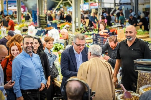 Erhürman, Girne’de yurttaşlarla buluştu