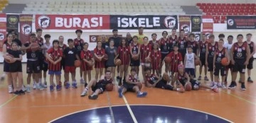 Erten, İskele’de sporcularla buluştu