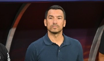 Giovanni van Bronckhorst'tan Ernest Muçi yanıtı: 'Gerektiği zaman...'