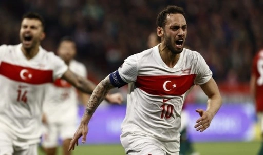 Hakan Çalhanoğlu: 'Biz milli takım için buradayız'