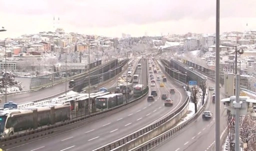 İstanbul'da trafiğinde 'kar tatili' etkisi: Yoğunluk yüzde 20'ye düştü