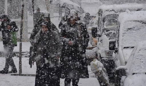 İstanbul Valiliği'nden flaş 'kar yağışı' uyarısı: Gün ve saat verdiler!