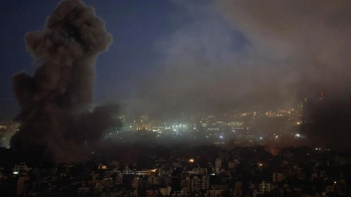 Katil İsrail, ateşkes başlayana kadar Lübnan'a saldırılarını sürdürdü