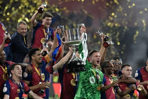 Kral Kupası Barcelona’nın