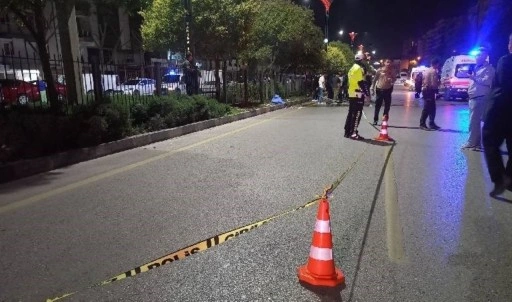 Manisa'da motosiklet devrildi: Ölü ve yaralı var!