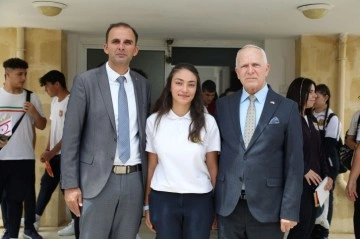 Meclis Başkanı Töre, Güzelyurt Meslek Lisesi’nde öğrenci ve öğretmenlerle bir araya geldi