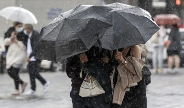 Meteoroloji İstanbul için saat verdi: 'Sağanak ve dolu' uyarısı!