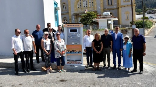 Tatlısu’ya sokak hayvanlarına mama ve su verebilen otomatlar yerleştirildi