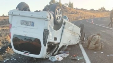 Terhis olan oğullarını almaya giden aile kaza yaptı! 2 ölü, 3 yaralı