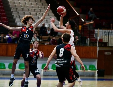 U 16’da kazanan Koop