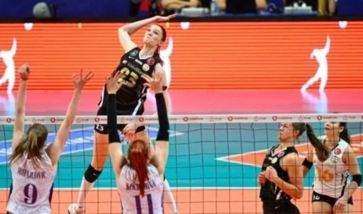 VakıfBank, Zeren Spor'a set vermedi!