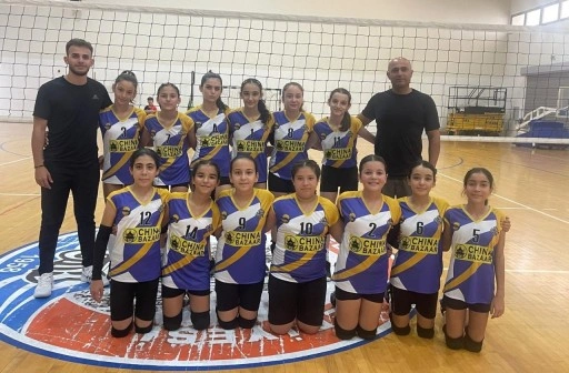 Voleybol 12 Kız ve U13 Erkekler Ligi